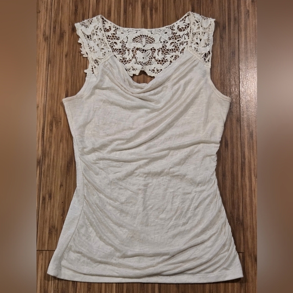 NWOT Maurcies Lace-Back Top - Picture 1 of 9